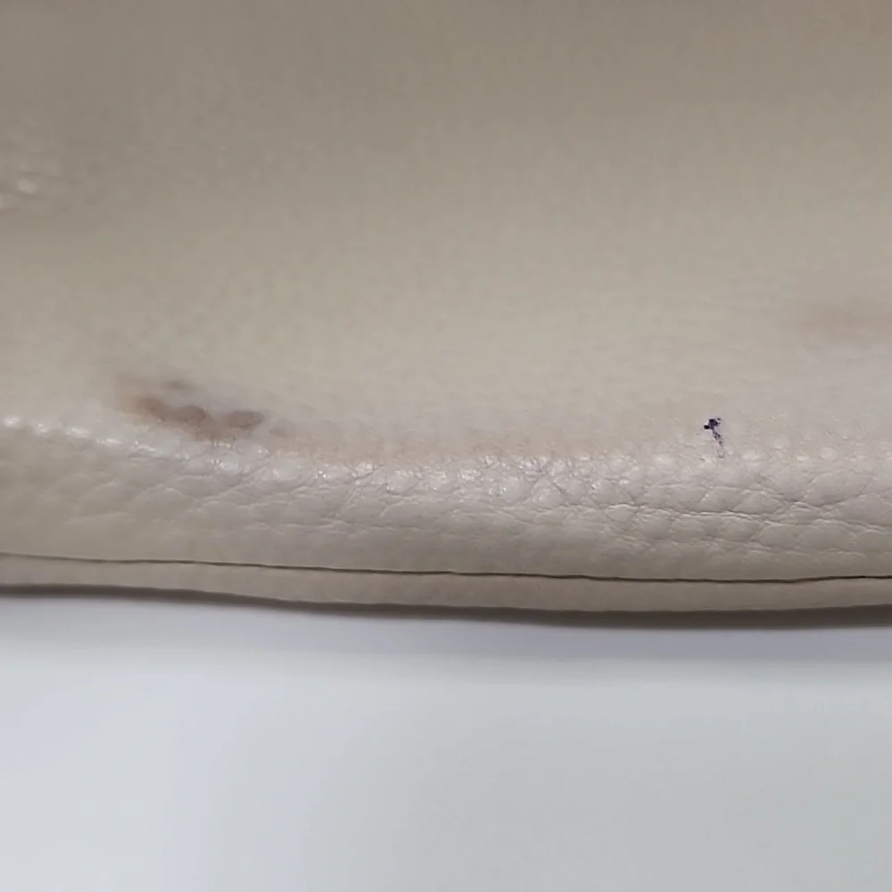Coach‎ Beige Leather Wristlet Crossbody